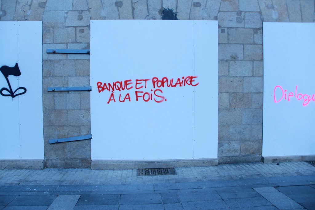 Slogan-loi-travail-nantes-FRAGIL3