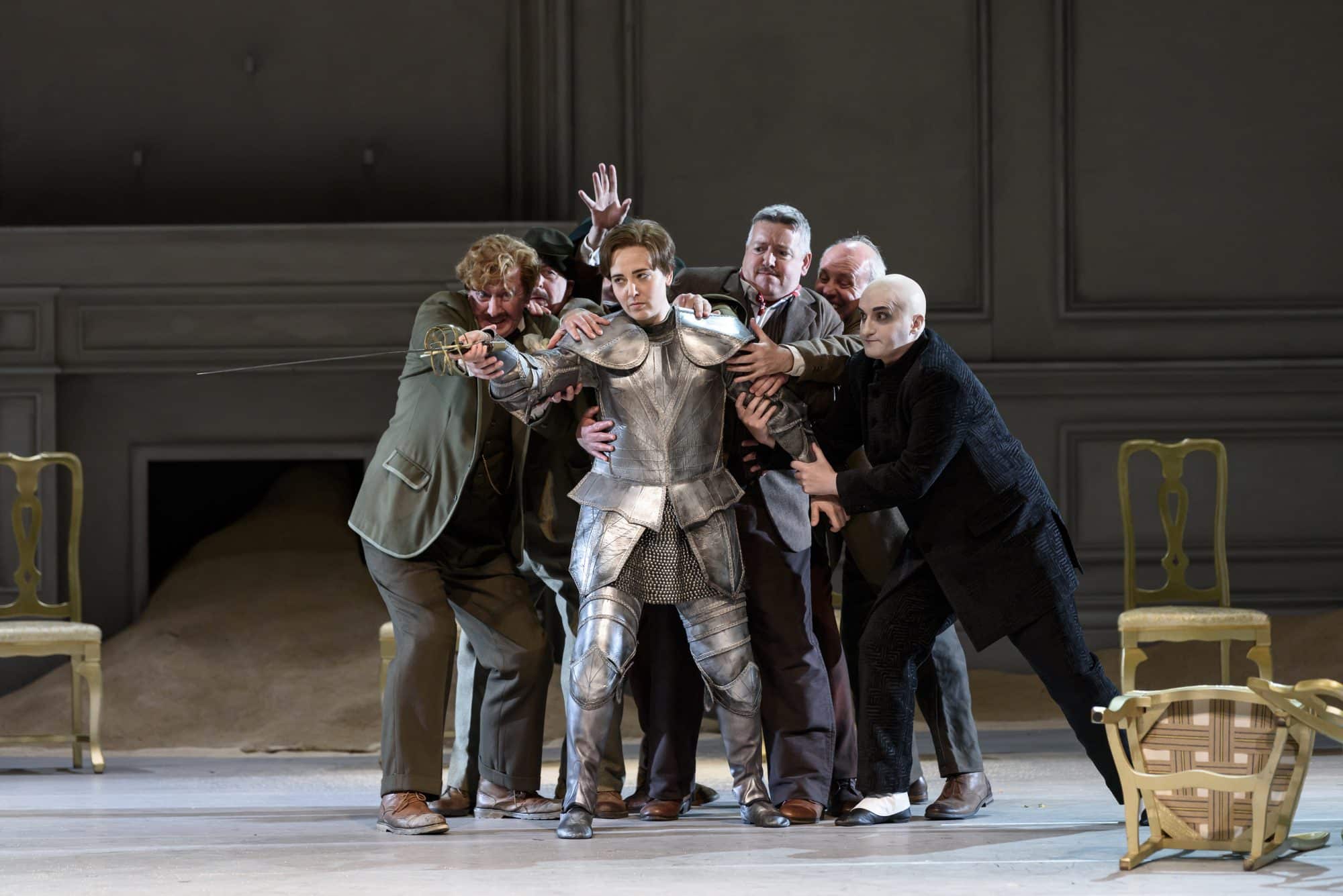 wno_der_rosenkavalier_-_george_newton-fitzgerald_leopold_lucia_cervoni_octavian_peter_van_hulle_valzacchi_wno_chorus_0411