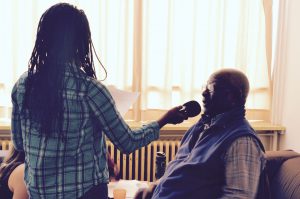 L'éducation aux médias passe par la pratique journalistique. Interview pour le projet Entre les lignes
