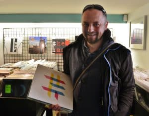 « J’ai plus de 100 vinyles et je les écoute tous. Je m’en sers surtout pour mixer. »