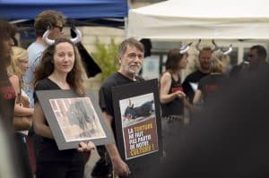 Tout au long de l'après-midi on a pu voir défiler des slogans comme « La torture ne fait pas partie de notre culture !  » ou « Corrida : La honte ! »