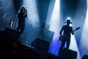 With the Dead : un doom poétique.