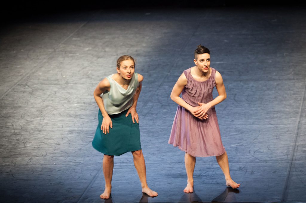 La création Pièces de la nouvelle directrice du Centre Chorégraphique National de Nantes.