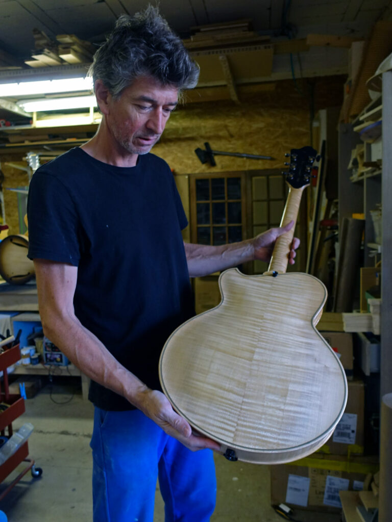 Guillaume Dommartin, luthier et musicien