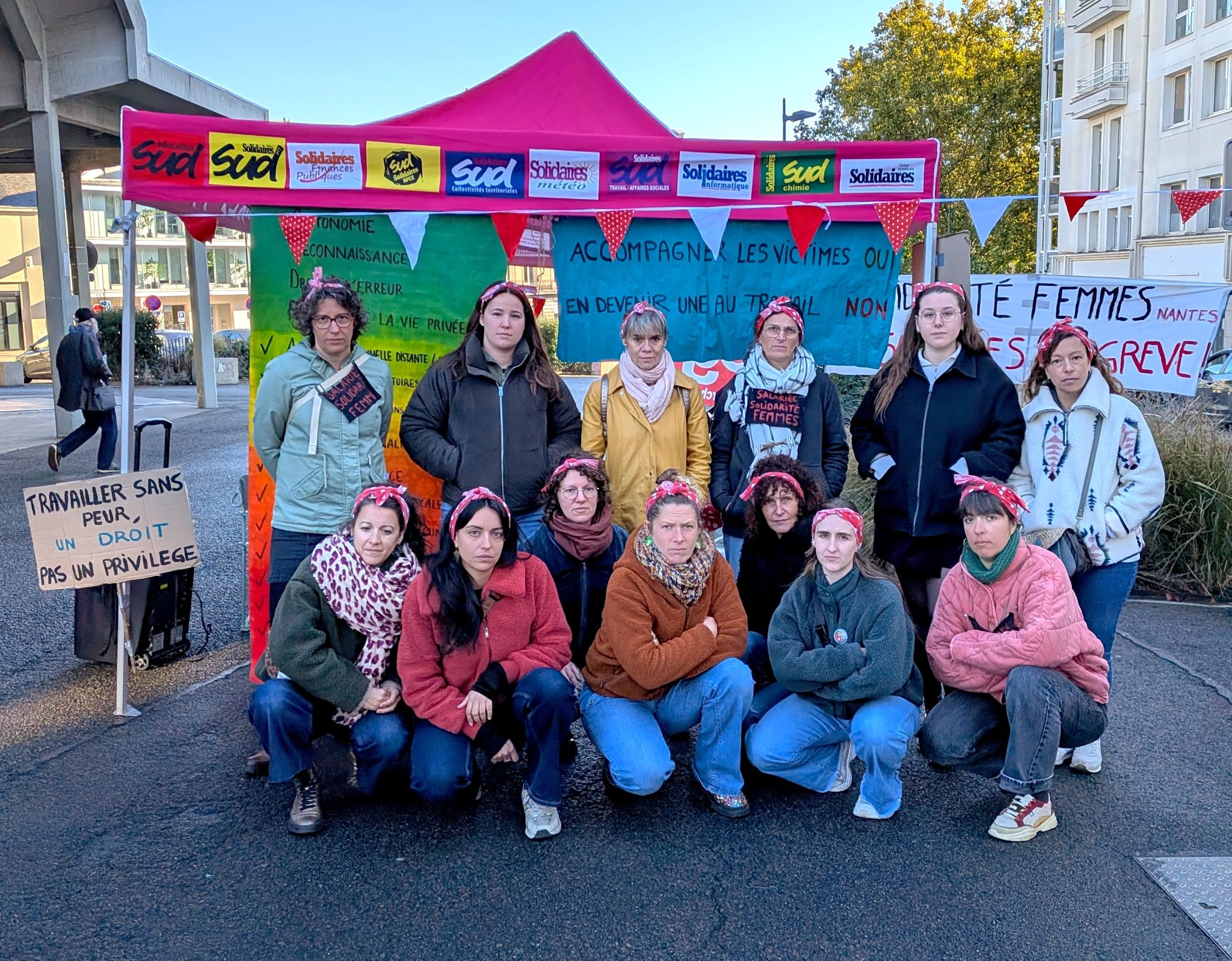 En grève depuis quatre semaines, les salariées de Solidarité Femmes carburent à la sororité